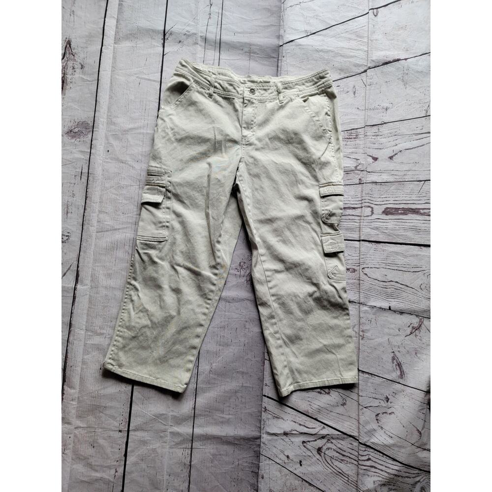 Kim Rogers Cargo Capri Back Flap Pockets Women's size 6 Light Beige Pants
